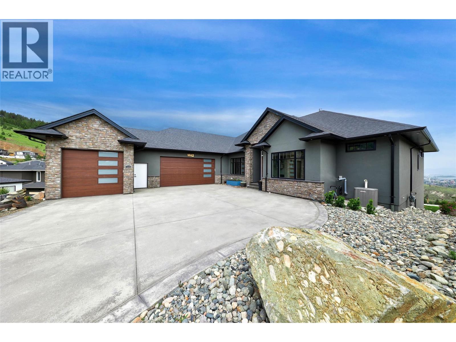 1314 Myra Place, Kamloops, British Columbia  V2E 0C3 - Photo 4 - 10372227