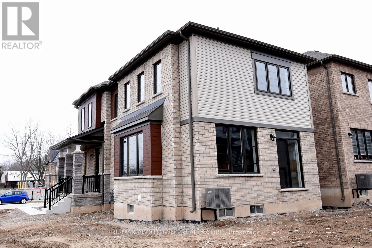 2 Sundin Drive, Haldimand, Ontario  N3W 0H1 - Photo 36 - X12497222