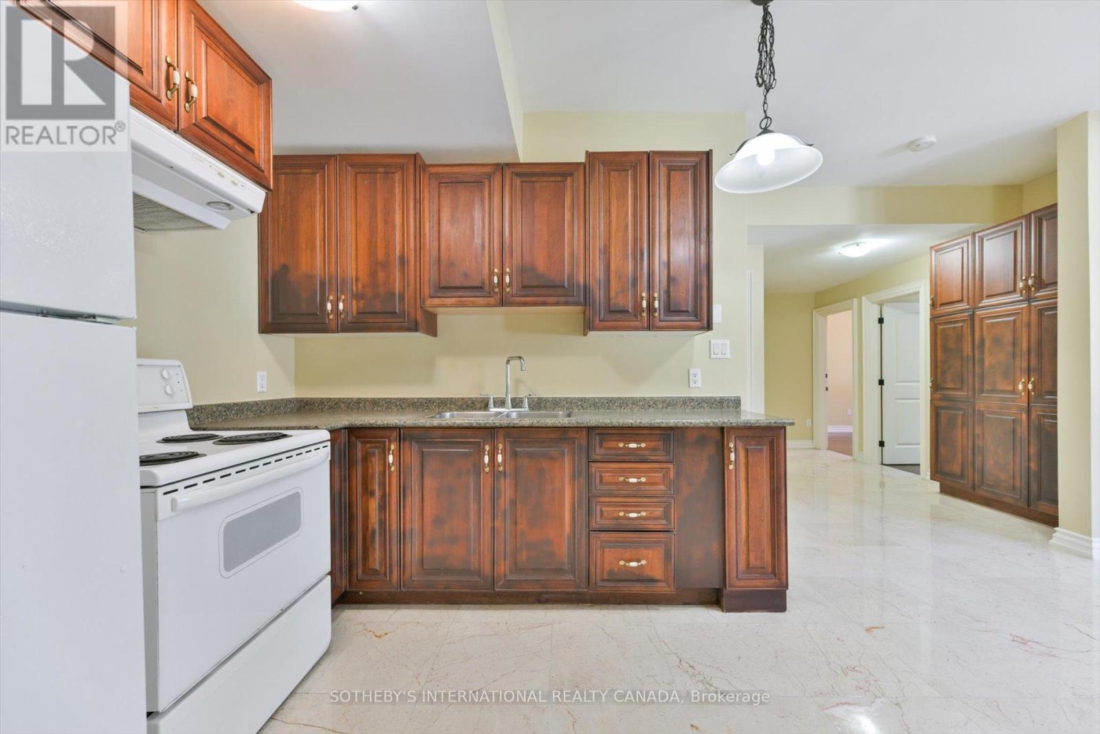 2 - 50 Old Yonge Street, Toronto, Ontario  M2P 1P7 - Photo 6 - C12727496