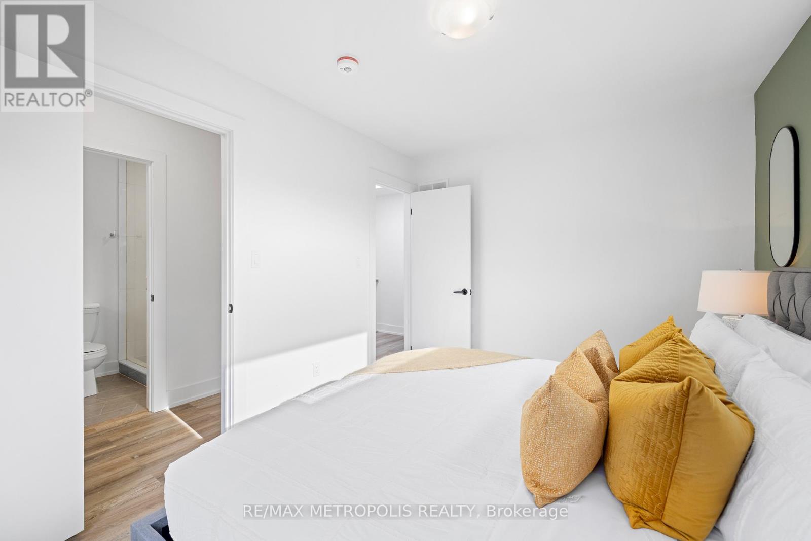 Laneway - 447 Lansdowne Avenue, Toronto, Ontario  M6H 3Y2 - Photo 20 - C12727508