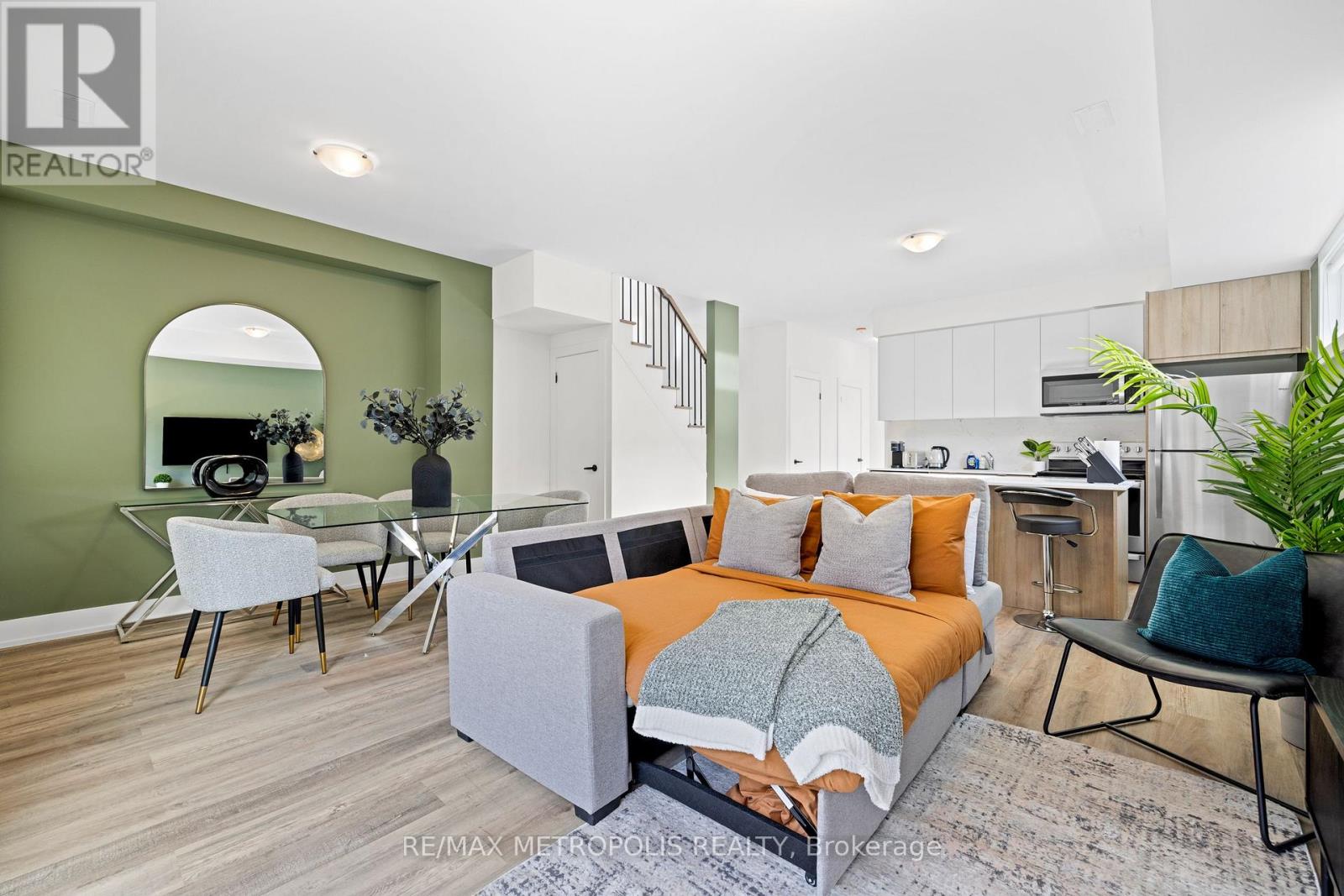 Laneway - 447 Lansdowne Avenue, Toronto, Ontario  M6H 3Y2 - Photo 5 - C12727508