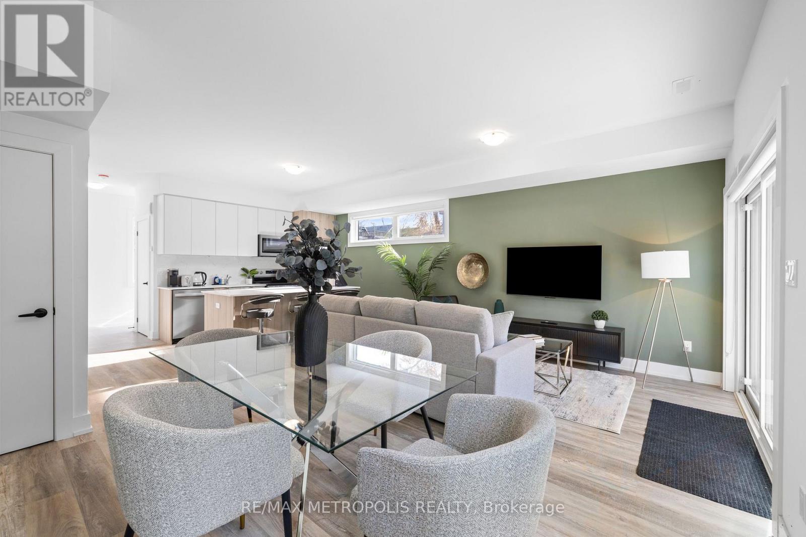 Laneway - 447 Lansdowne Avenue, Toronto, Ontario  M6H 3Y2 - Photo 6 - C12727508