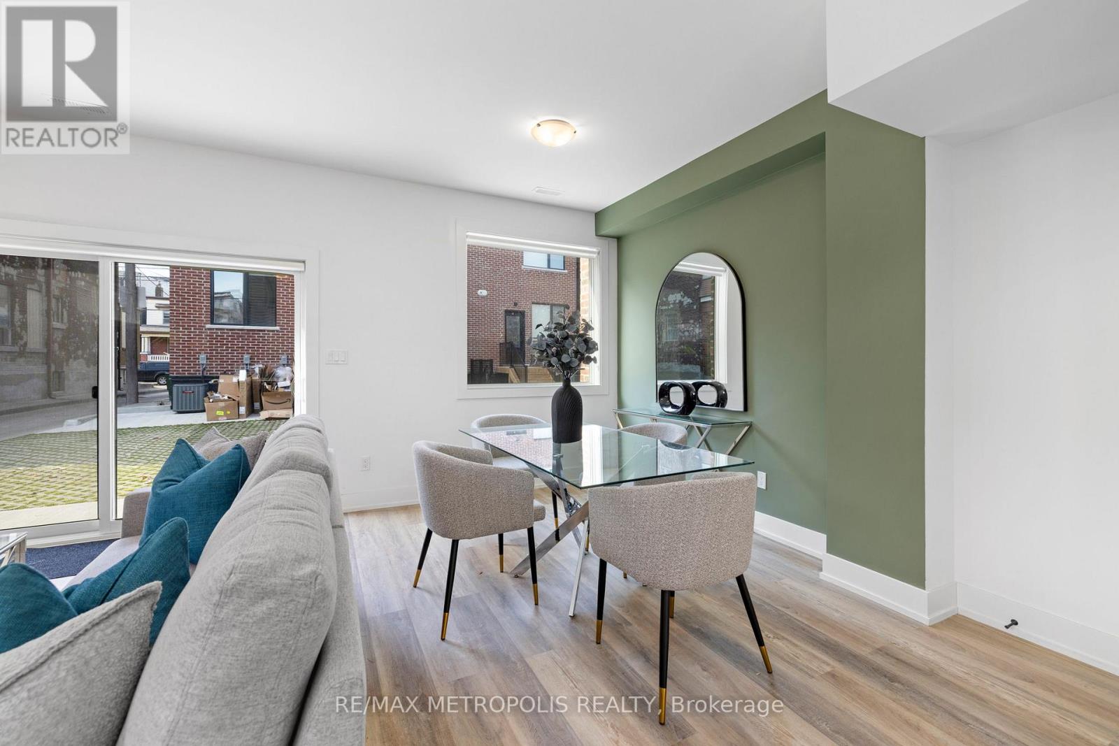 Laneway - 447 Lansdowne Avenue, Toronto, Ontario  M6H 3Y2 - Photo 7 - C12727508