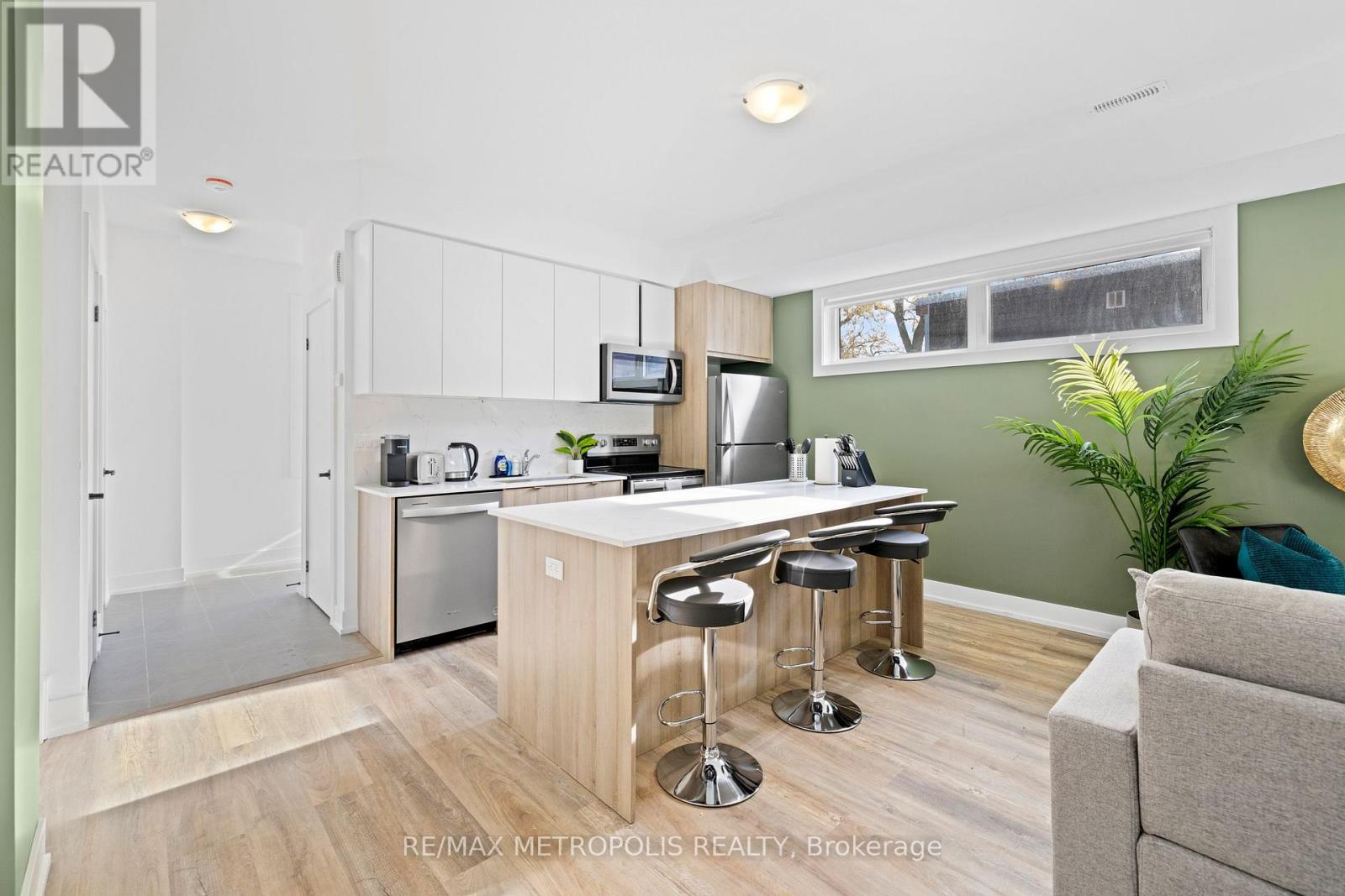 Laneway - 447 Lansdowne Avenue, Toronto, Ontario  M6H 3Y2 - Photo 9 - C12727508