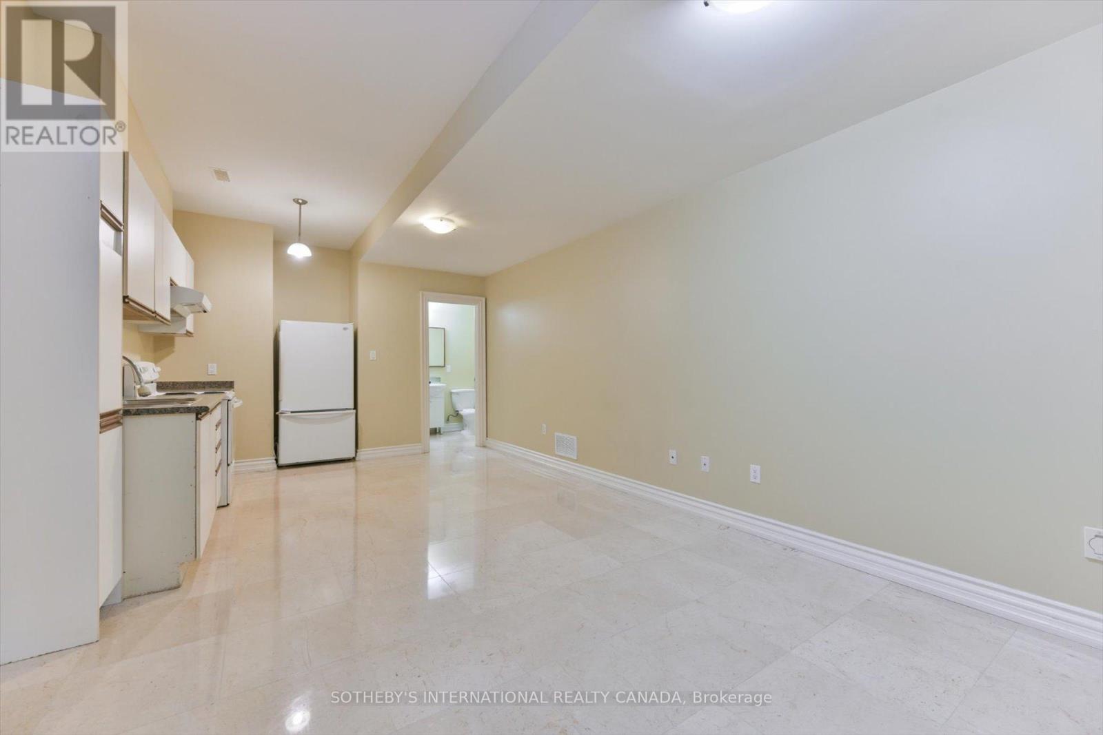 3 - 50 Old Yonge Street W, Toronto, Ontario  M2P 1P7 - Photo 7 - C12727512