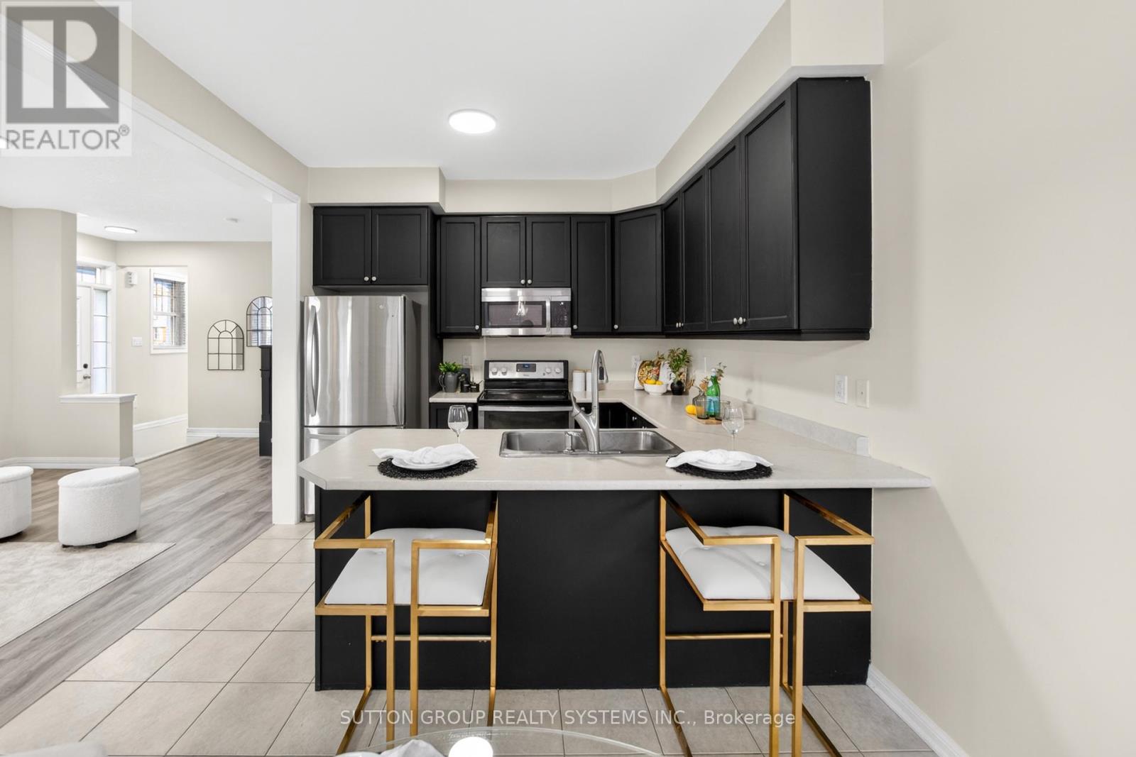 1030 Savoline Boulevard, Milton, Ontario  L9T 8P3 - Photo 4 - W12727482