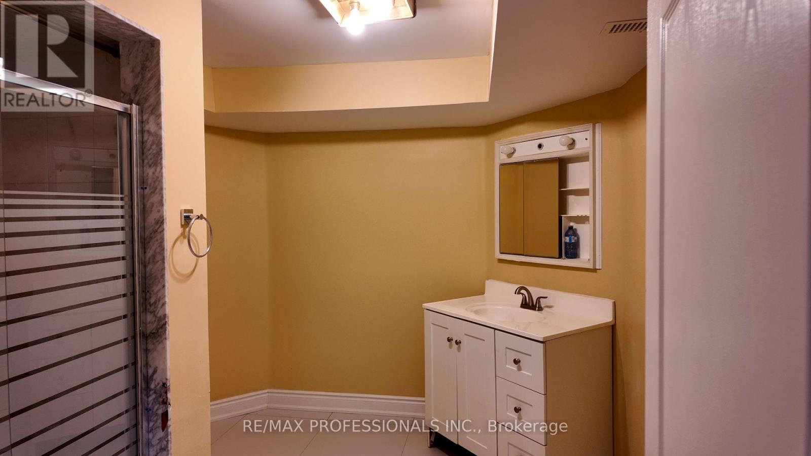 58 Amantine Crescent, Brampton, Ontario  L6W 4A1 - Photo 14 - W12727502