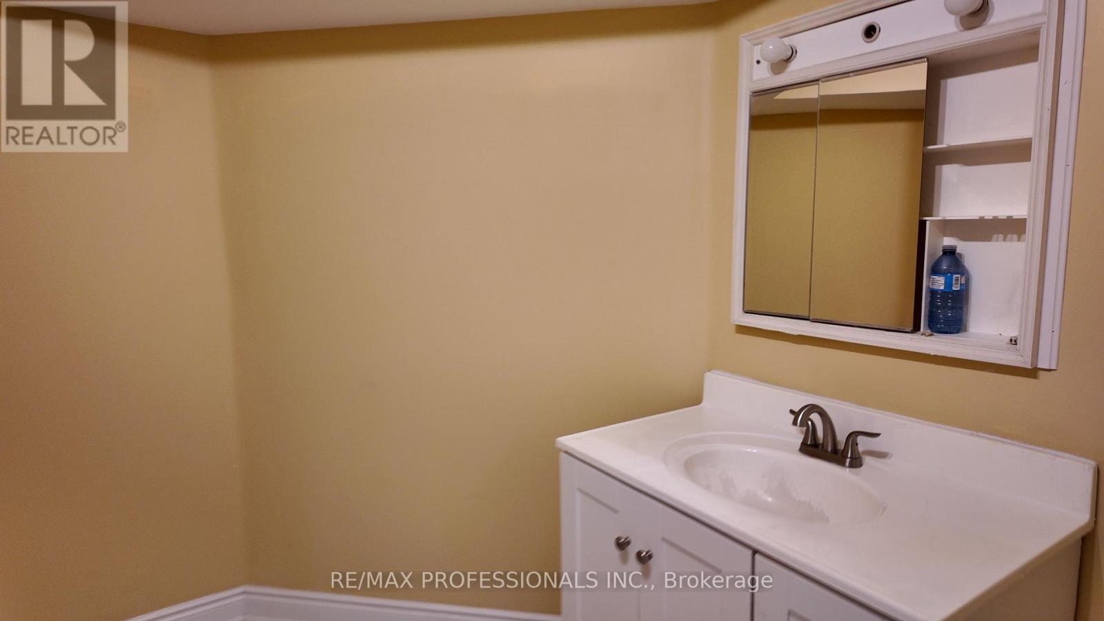 58 Amantine Crescent, Brampton, Ontario  L6W 4A1 - Photo 15 - W12727502