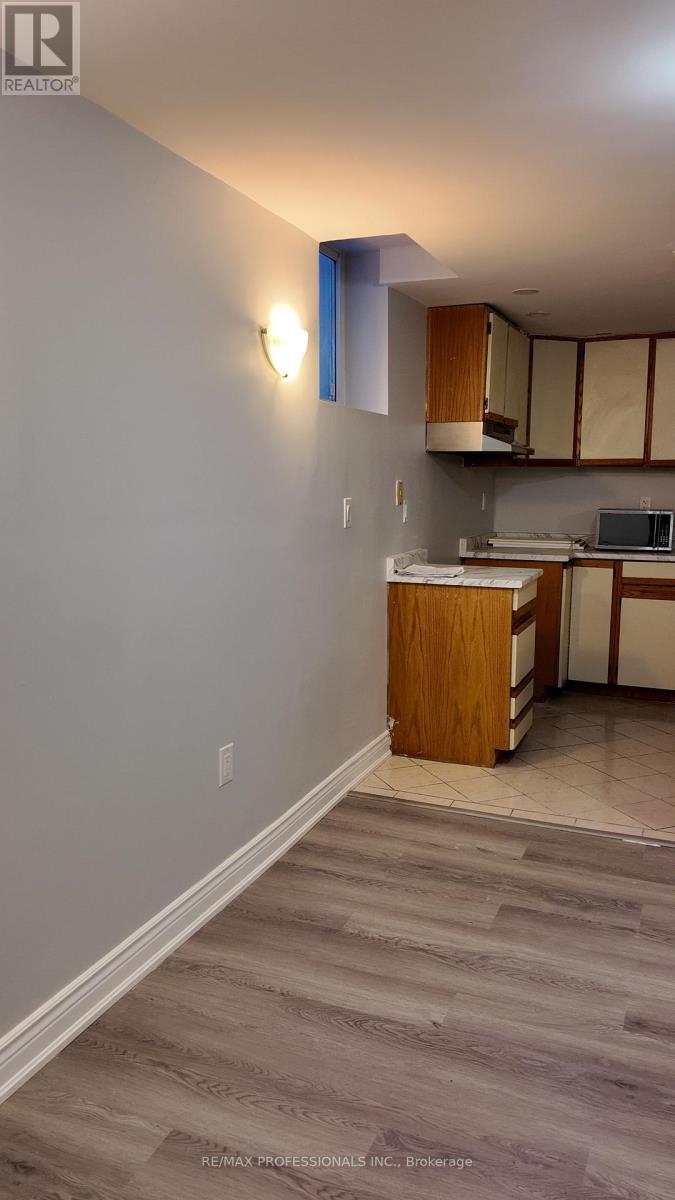 58 Amantine Crescent, Brampton, Ontario  L6W 4A1 - Photo 6 - W12727502