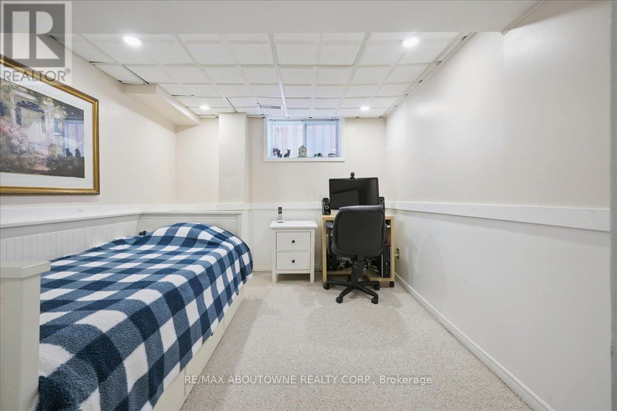 343 Douglas Avenue, Oakville, Ontario  L6J 3S7 - Photo 23 - W12727528