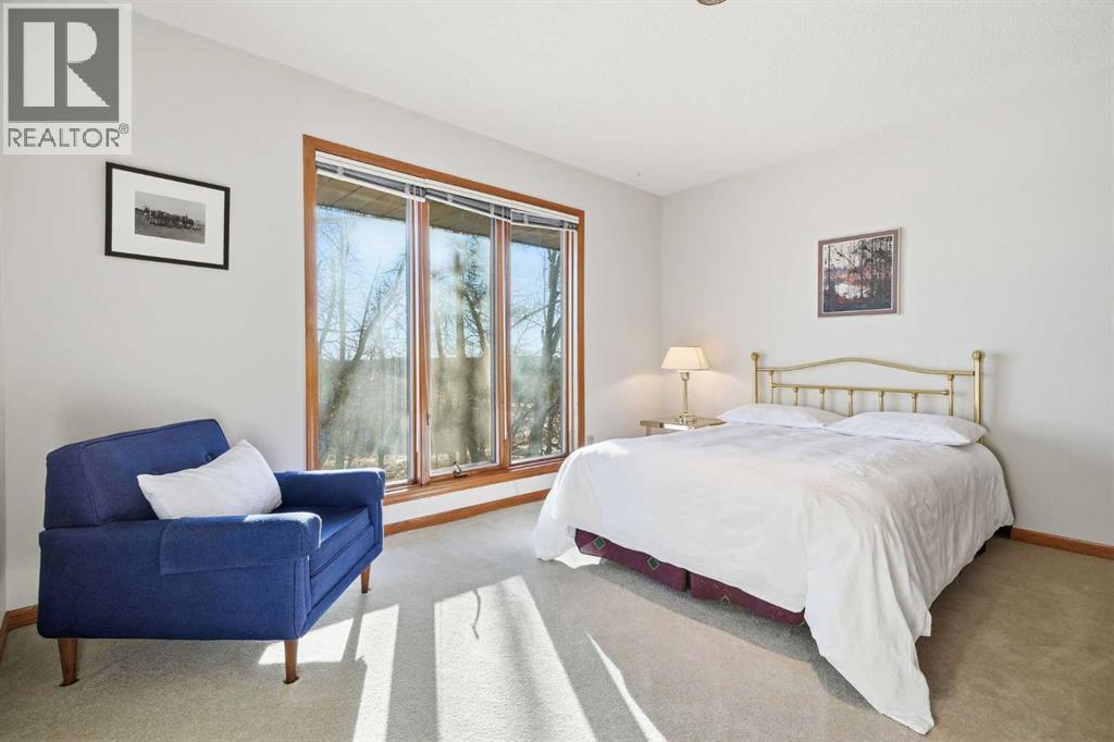 32 Woodgrove Crescent Sw, Calgary, Alberta  T2W 3Z1 - Photo 28 - A2275659