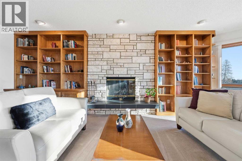 32 Woodgrove Crescent Sw, Calgary, Alberta  T2W 3Z1 - Photo 15 - A2275659