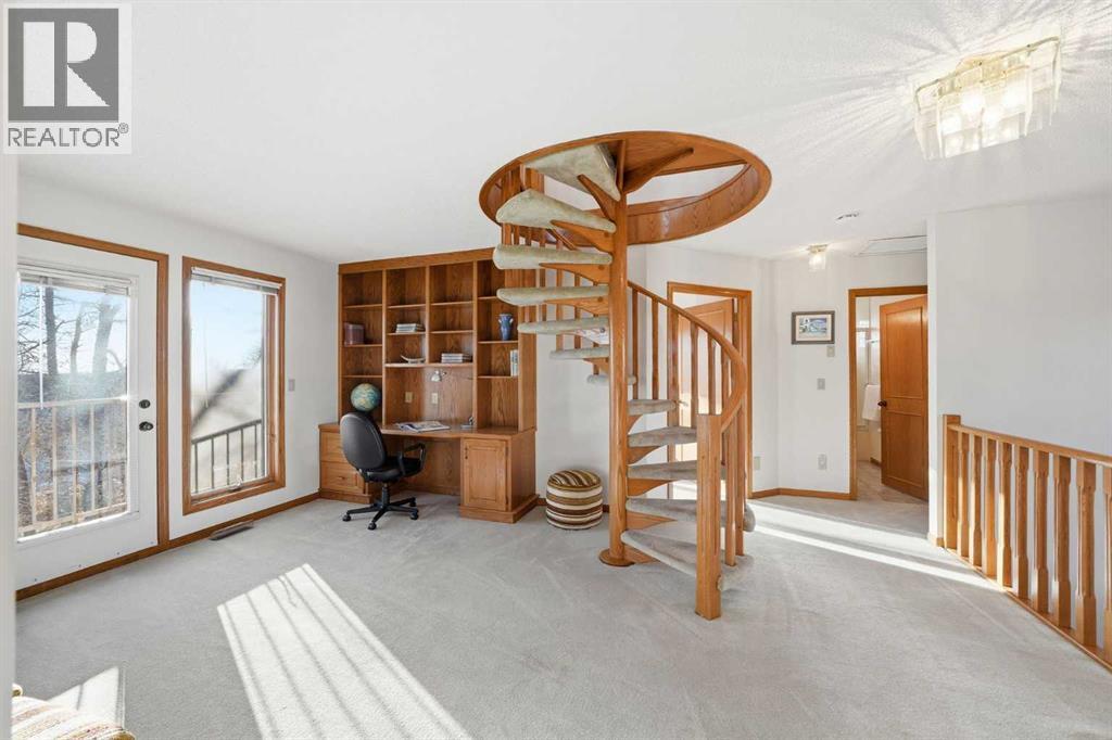 32 Woodgrove Crescent Sw, Calgary, Alberta  T2W 3Z1 - Photo 21 - A2275659