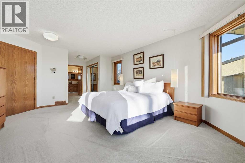 32 Woodgrove Crescent Sw, Calgary, Alberta  T2W 3Z1 - Photo 24 - A2275659