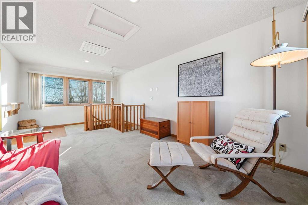 32 Woodgrove Crescent Sw, Calgary, Alberta  T2W 3Z1 - Photo 34 - A2275659