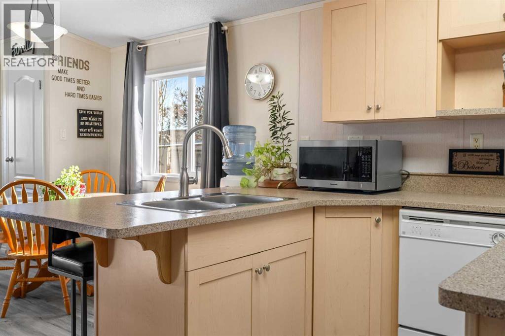 220 Big Hill Place Se, Airdrie, Alberta  T4A 1R6 - Photo 3 - A2281061