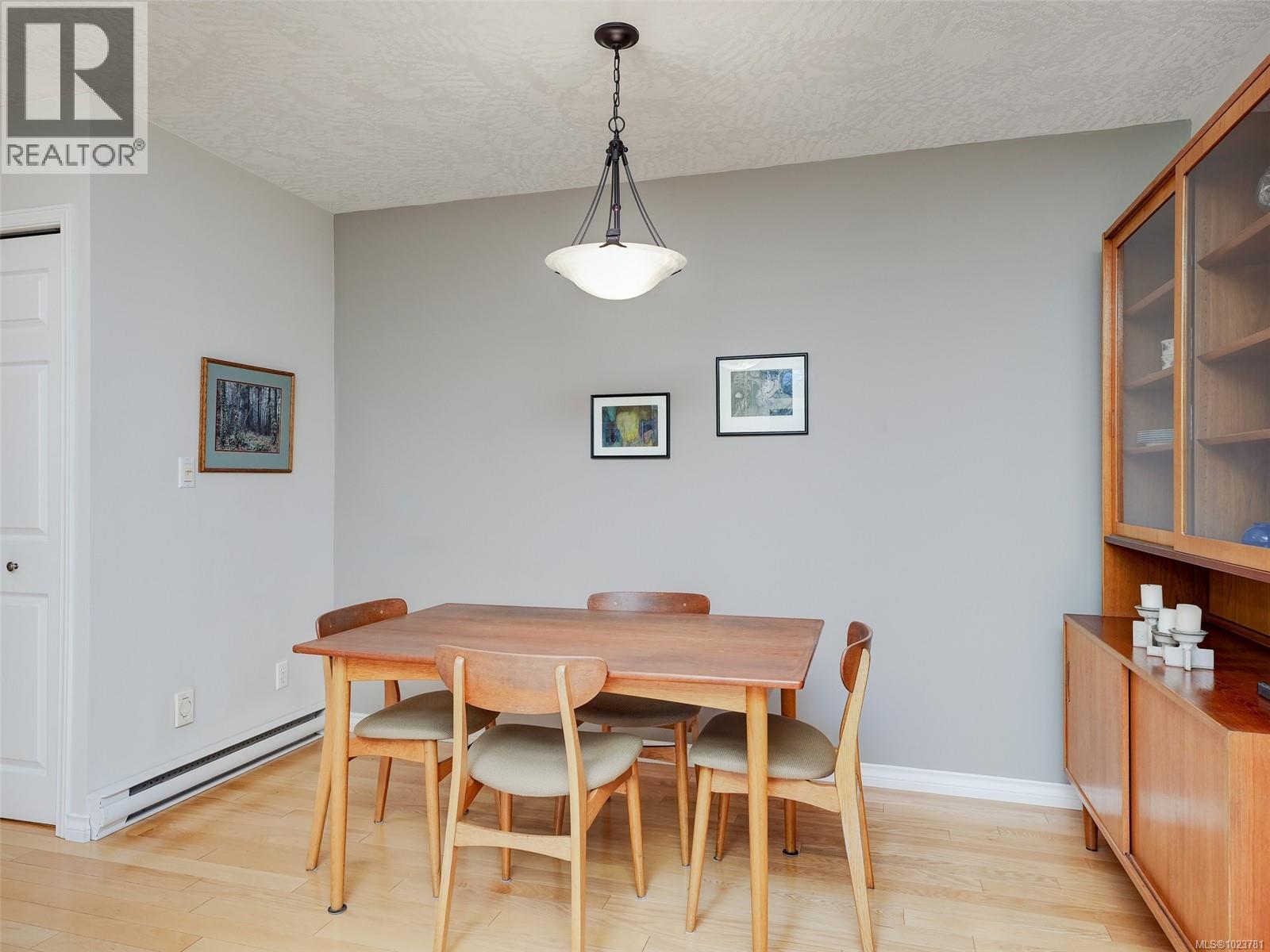 2 1473 Garnet Rd, Saanich, British Columbia  V8P 5T5 - Photo 6 - 1023781