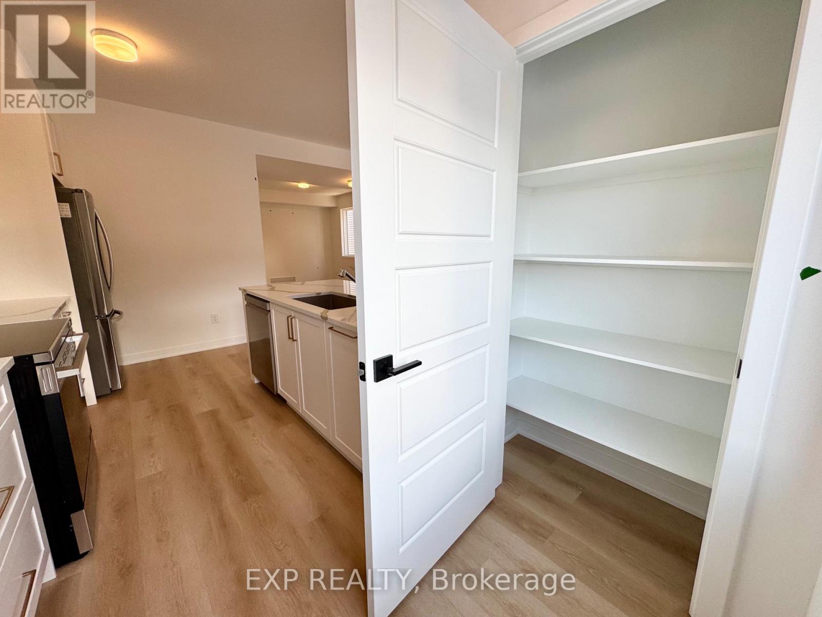 607 Bee Pollen Way, Ottawa, Ontario  K2W 0N9 - Photo 12 - X12669832