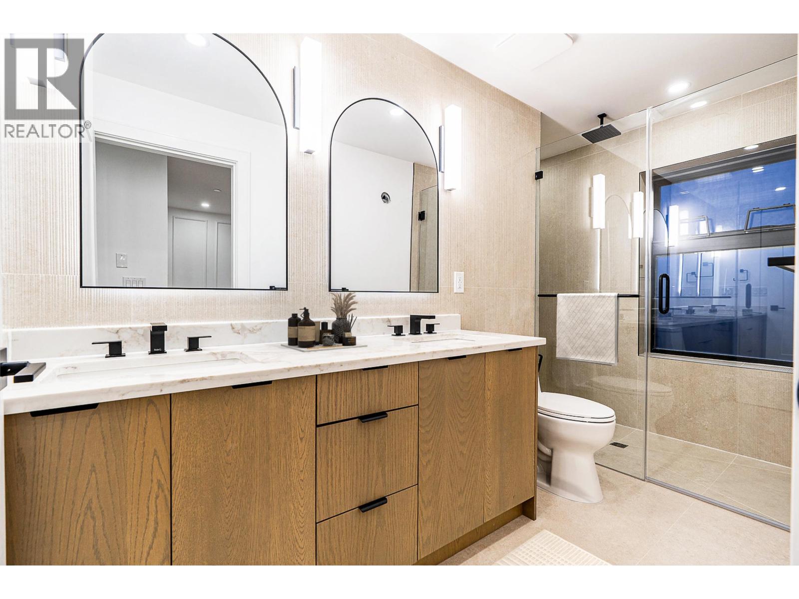 1 2282 E 8th Avenue, Vancouver, British Columbia  V5N 1V5 - Photo 11 - R3076741