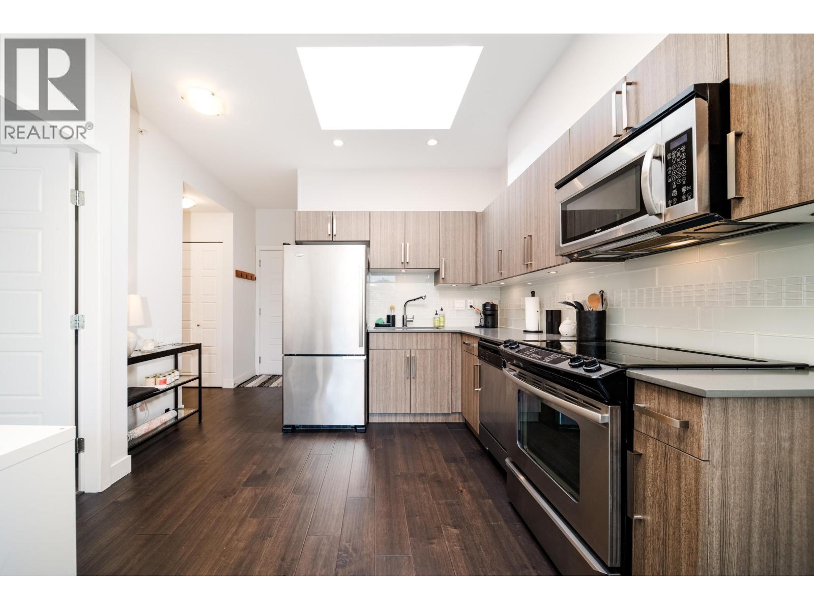 Ph2 885 Salsbury Drive, Vancouver, British Columbia  V5L 4A3 - Photo 6 - R3081272