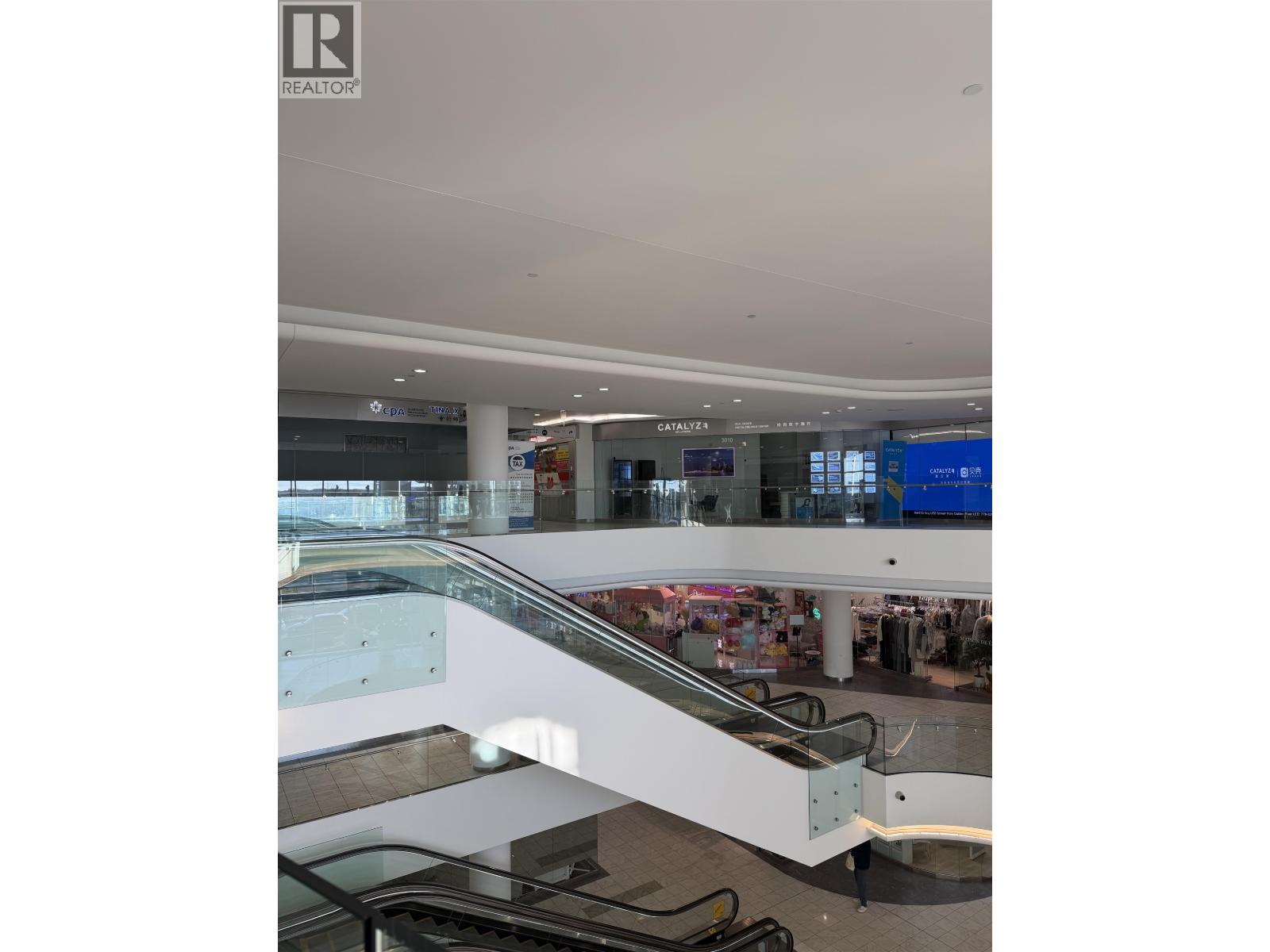 Listing Picture 4 of 6 : 3020 4000 NO. 3 ROAD, Richmond / 烈治文 - 魯藝地產 Yvonne Lu Group - MLS Medallion Club Member