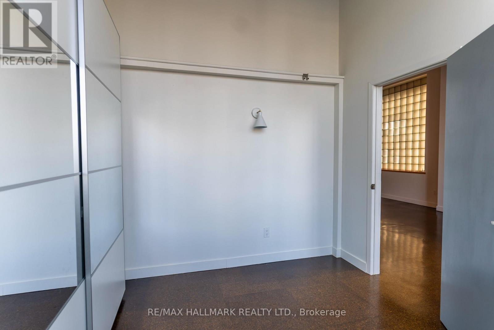 208 - 21 Nassau Street, Toronto, Ontario  M5T 3K6 - Photo 18 - C12727538