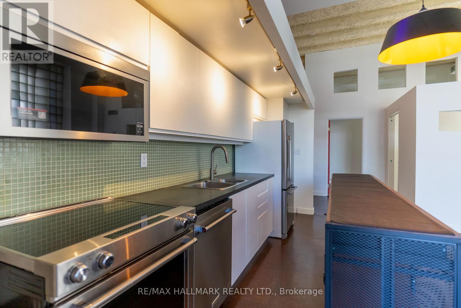 208 - 21 Nassau Street, Toronto, Ontario  M5T 3K6 - Photo 8 - C12727538