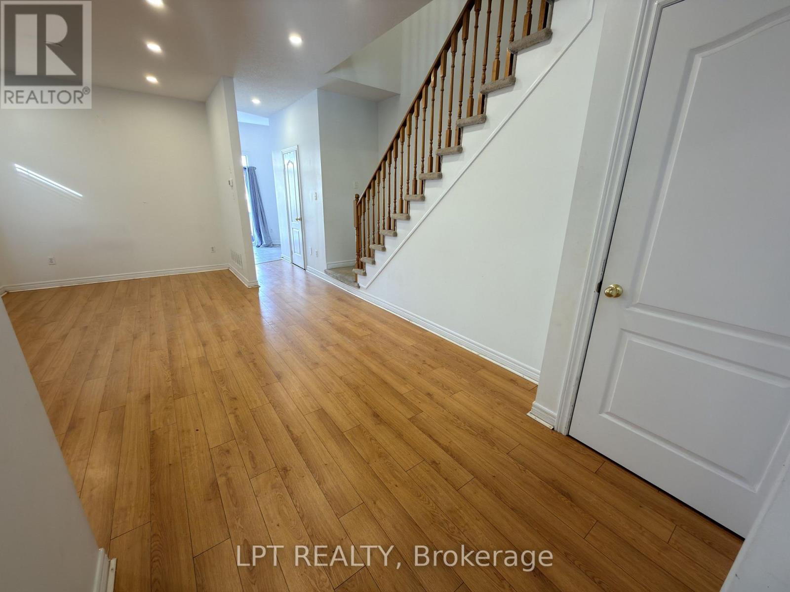 38 Silent Pond Crescent, Brampton, Ontario  L6V 4R6 - Photo 3 - W12709782