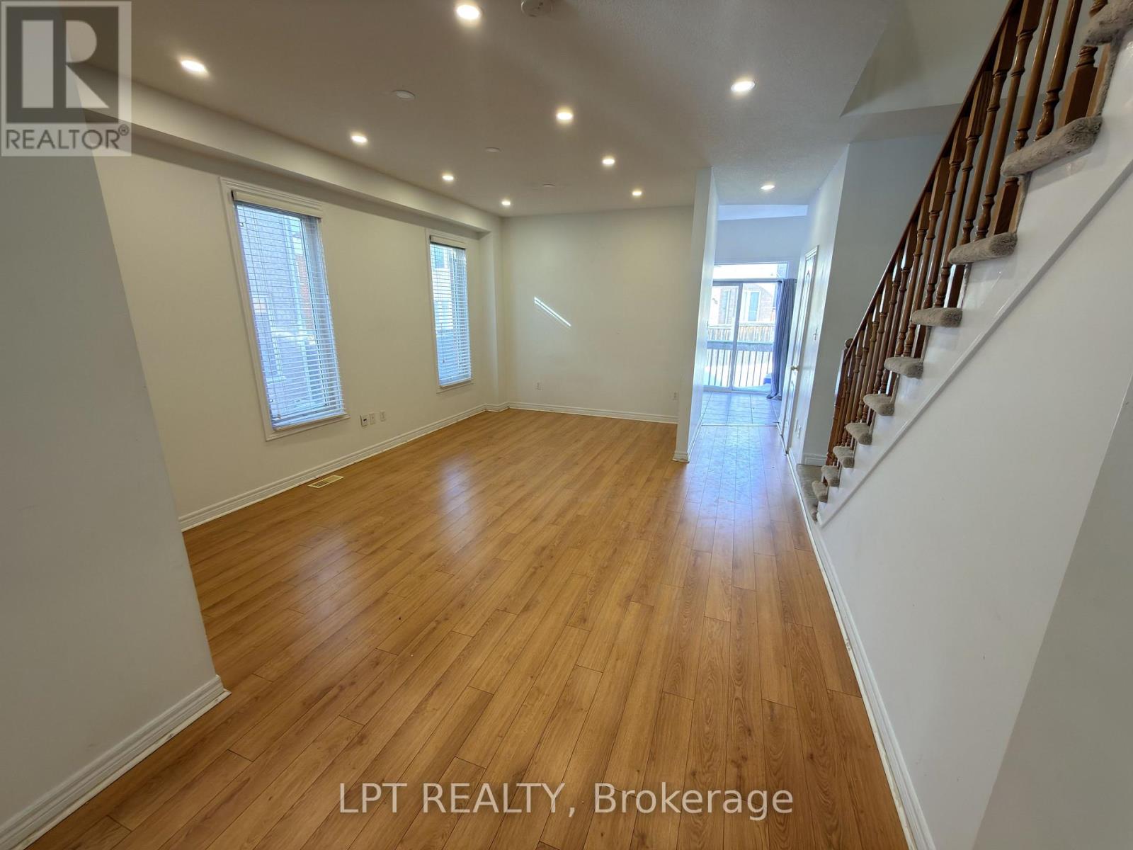 38 Silent Pond Crescent, Brampton, Ontario  L6V 4R6 - Photo 4 - W12709782