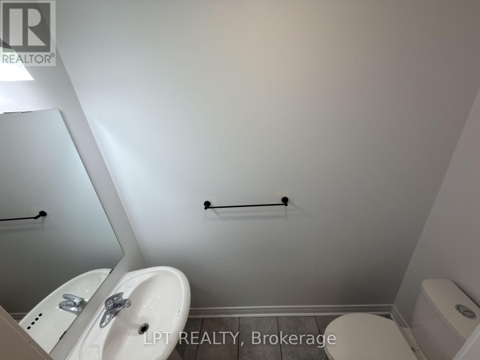 38 Silent Pond Crescent, Brampton, Ontario  L6V 4R6 - Photo 6 - W12709782