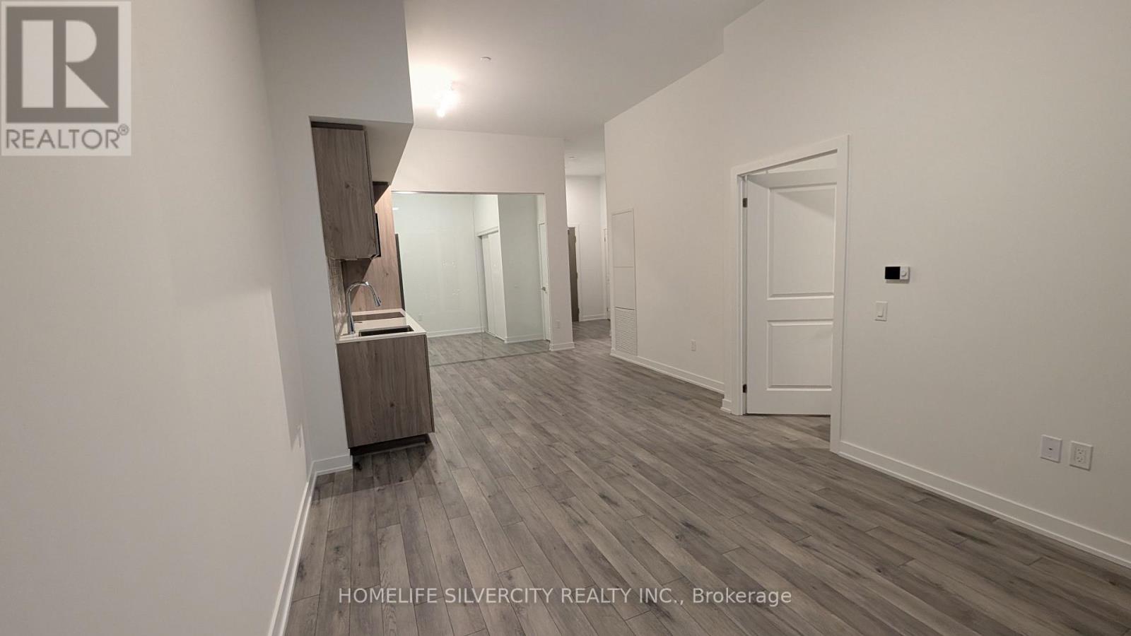 911 - 15 Skyridge Drive, Brampton, Ontario  L6P 4S3 - Photo 2 - W12727530