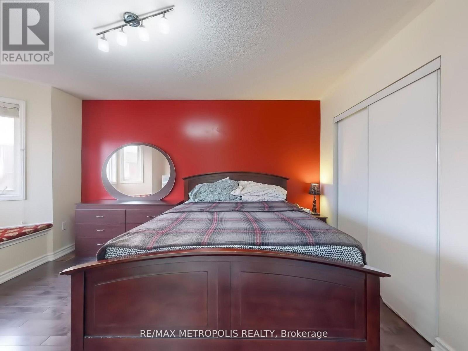 Main - 922 Tambourine Terrace, Mississauga, Ontario  L5W 1S4 - Photo 14 - W12727532