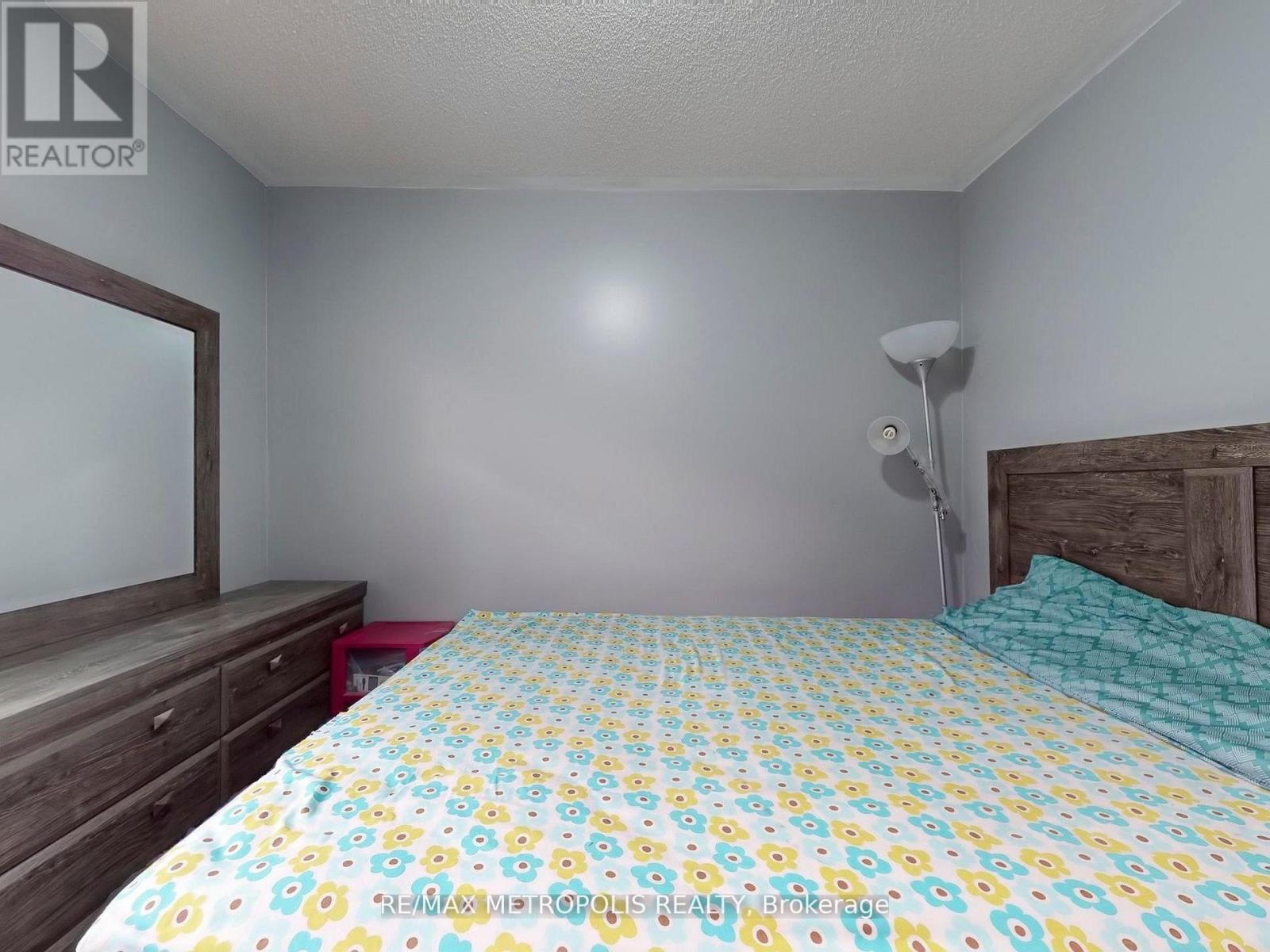 Main - 922 Tambourine Terrace, Mississauga, Ontario  L5W 1S4 - Photo 20 - W12727532