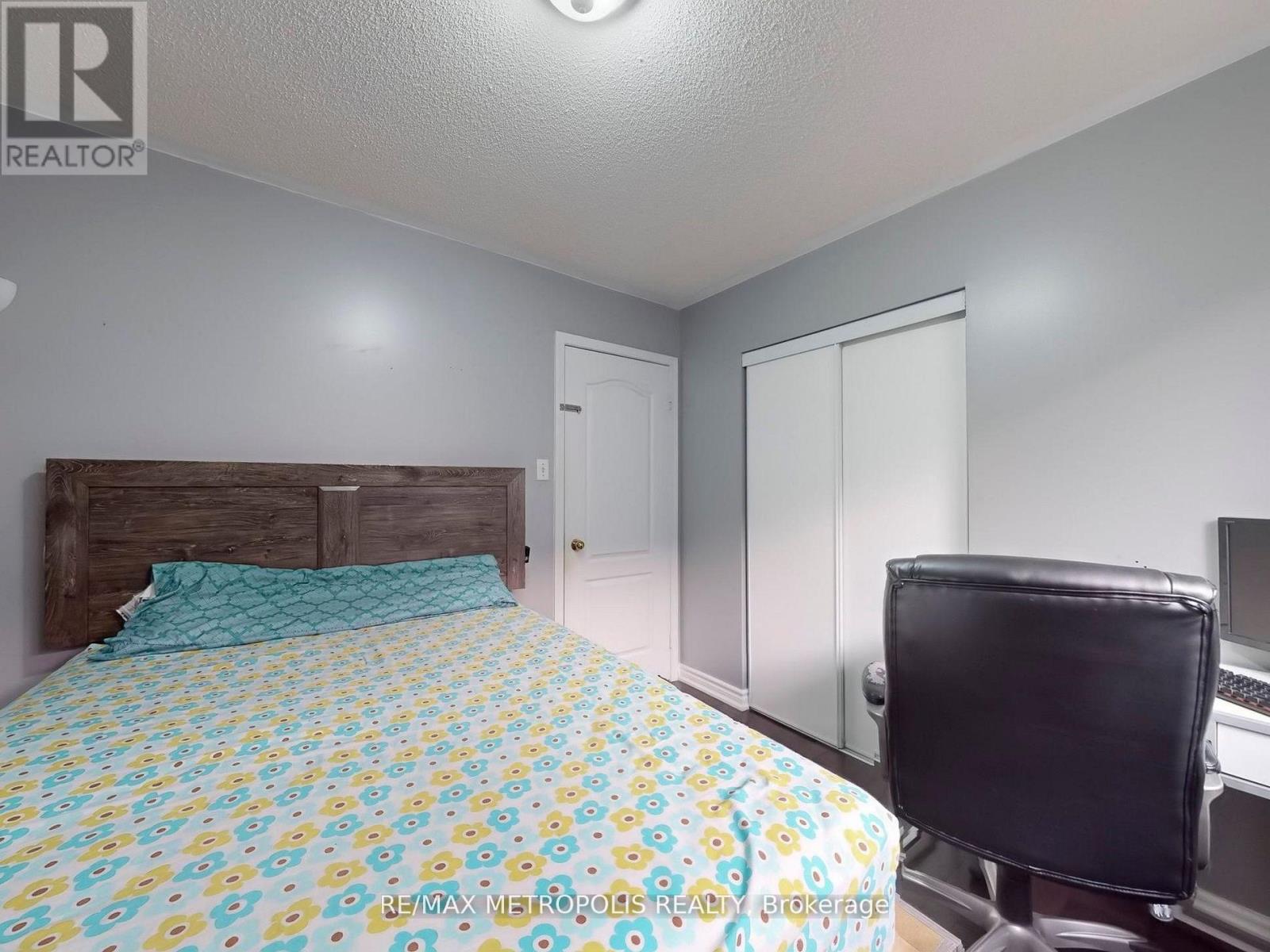 Main - 922 Tambourine Terrace, Mississauga, Ontario  L5W 1S4 - Photo 21 - W12727532