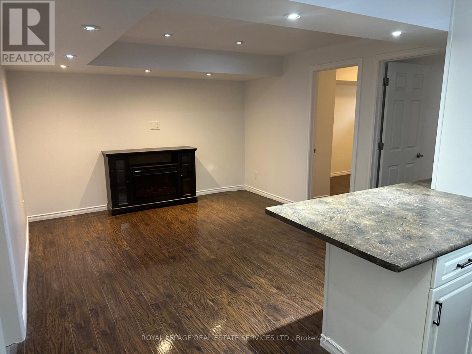 Bsmt - 1 Gruenwald Gate E, Brampton, Ontario  L6Y 6C4 - Photo 5 - W12727544