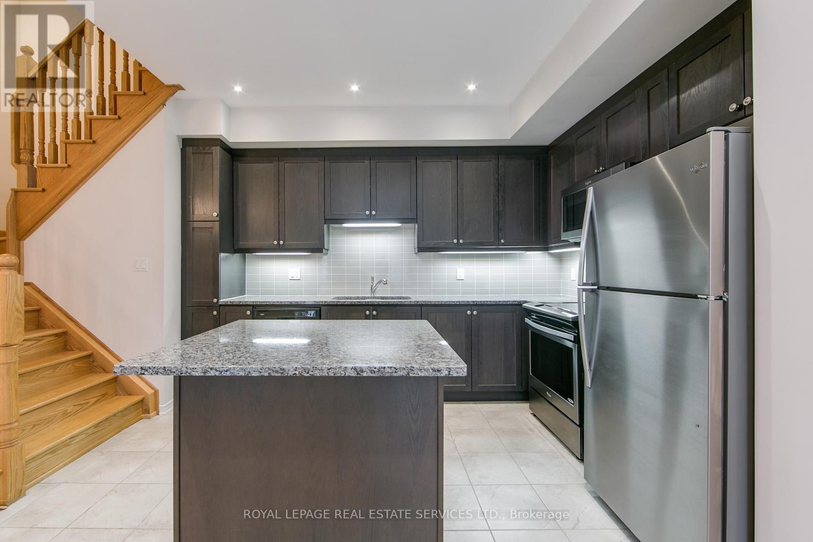 79 - 23 Applewood Lane, Toronto, Ontario  M9C 0C1 - Photo 4 - W12727546