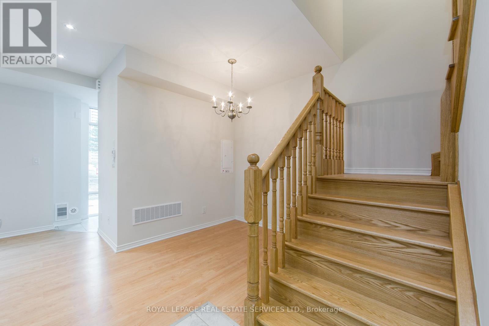 79 - 23 Applewood Lane, Toronto, Ontario  M9C 0C1 - Photo 7 - W12727546