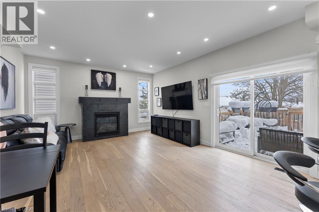 8 Leeson Street, St. Catharines, Ontario  L2T 2R1 - Photo 12 - 40800675