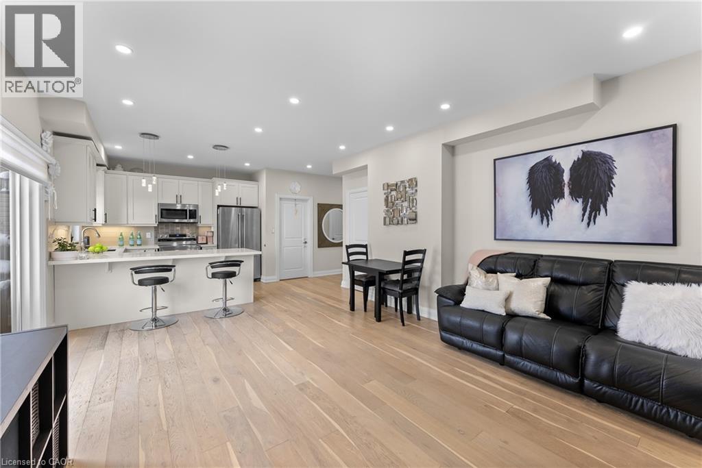 8 Leeson Street, St. Catharines, Ontario  L2T 2R1 - Photo 13 - 40800675