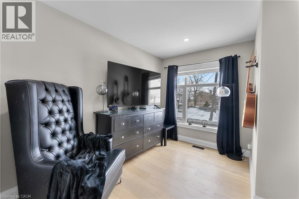 8 Leeson Street, St. Catharines, Ontario  L2T 2R1 - Photo 19 - 40800675