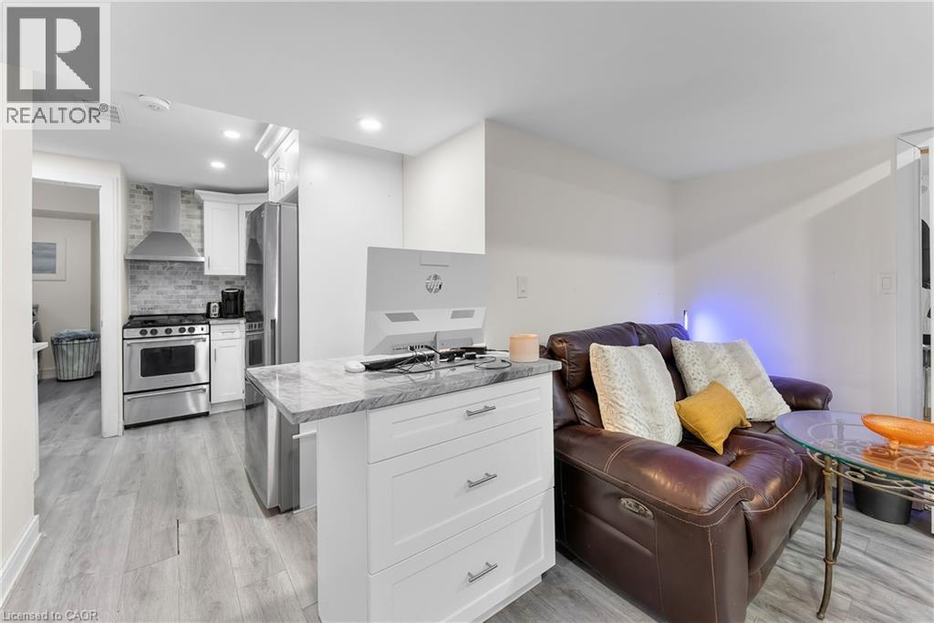 8 Leeson Street, St. Catharines, Ontario  L2T 2R1 - Photo 33 - 40800675