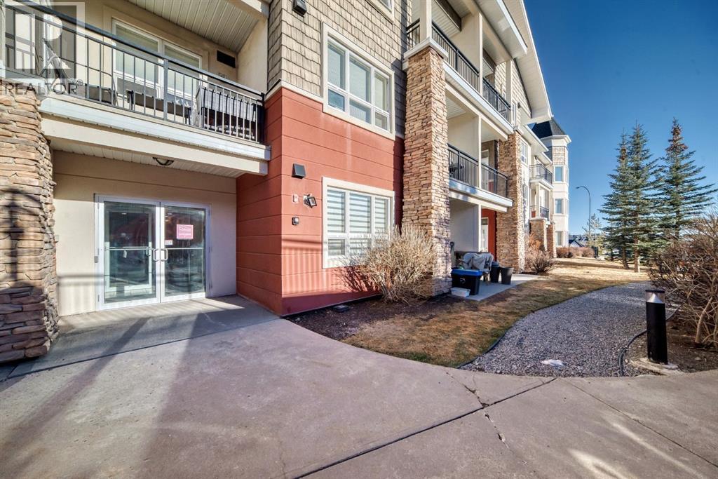 102, 26 Val Gardena View Sw, Calgary, Alberta  T3H 5Z5 - Photo 2 - A2280819