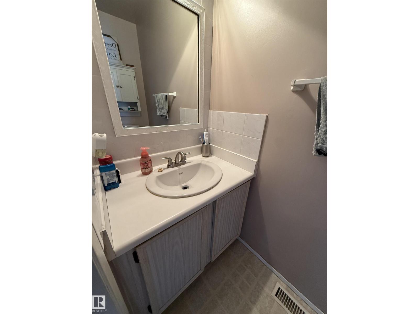 #85 2024 57 St Nw, Edmonton, Alberta  T6L 2Z3 - Photo 10 - E4471008