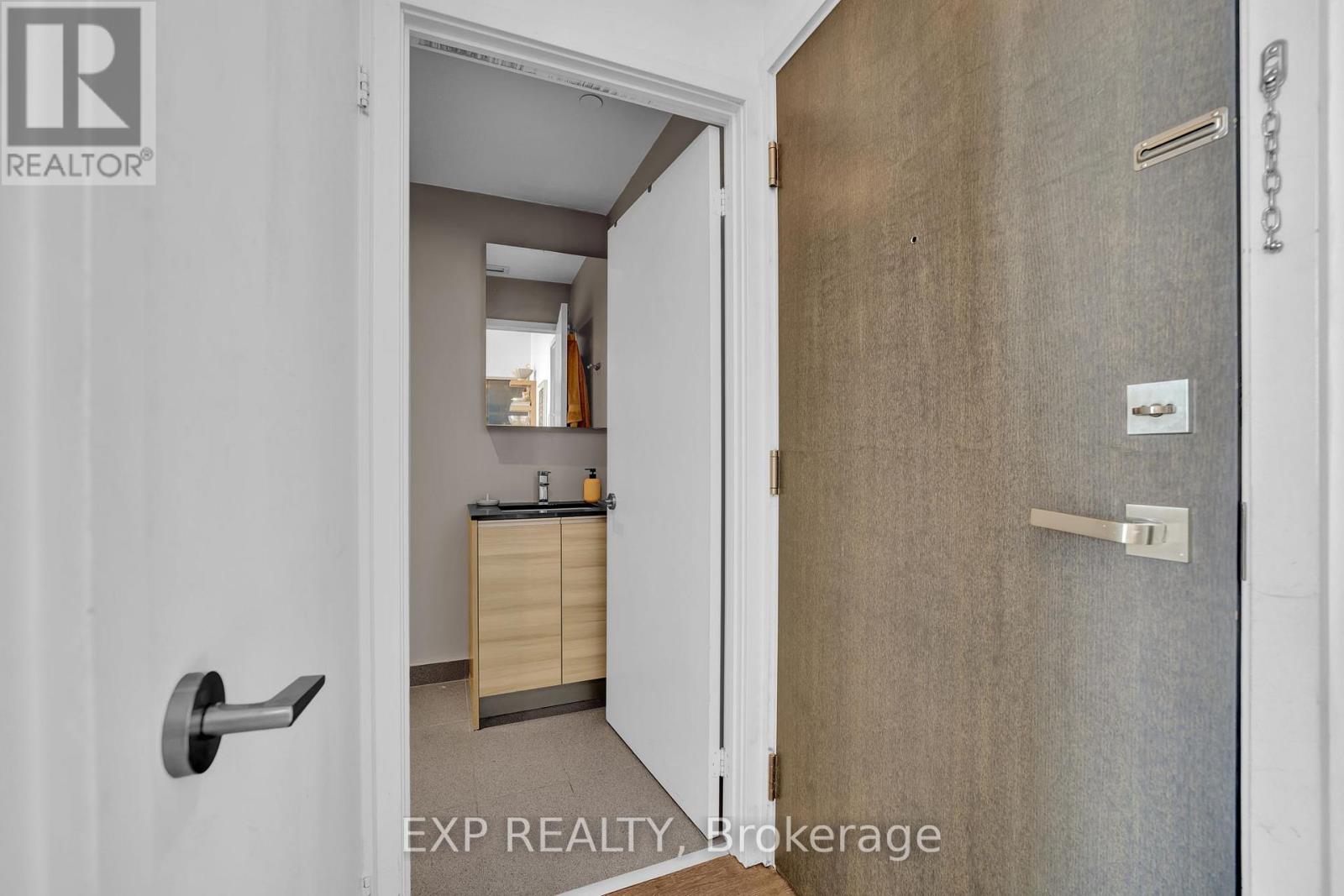 804 - 1238 Dundas St Street E, Toronto, Ontario  M4M 0C6 - Photo 4 - E12727558