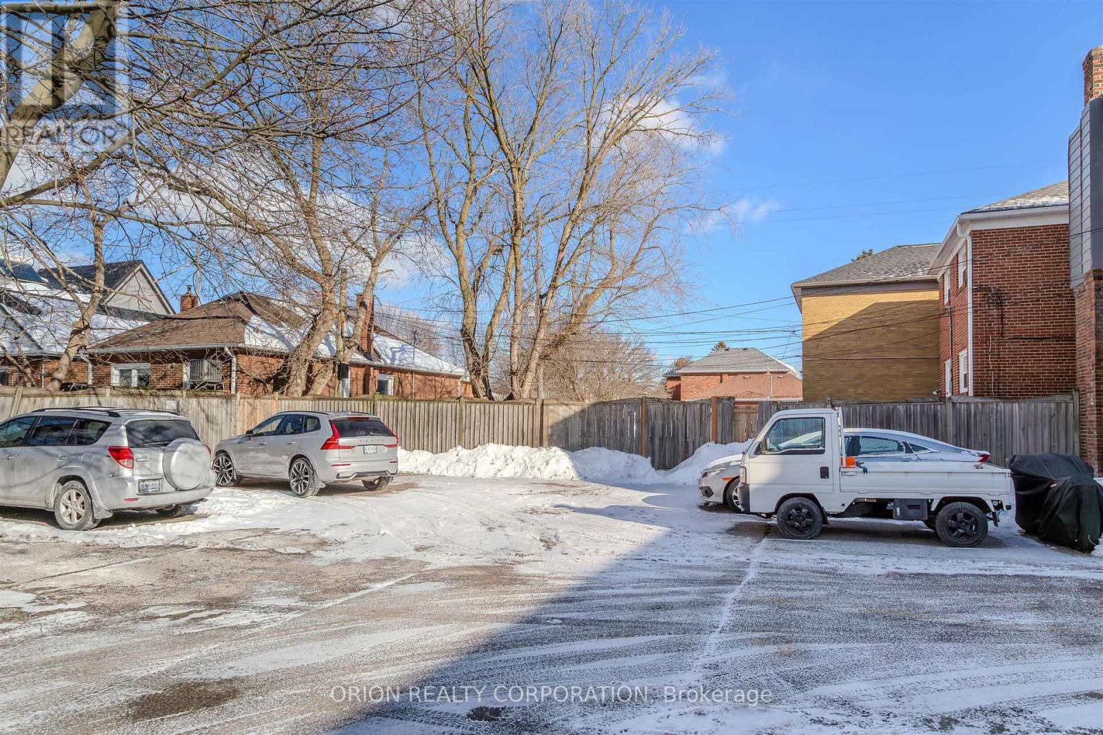 6 - 44 Emerald Crescent, Toronto, Ontario  M8V 2B6 - Photo 9 - W12727054