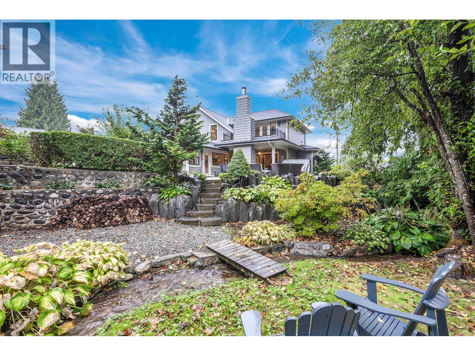 2209 ST. GEORGE STREET, Port Moody, British Columbia