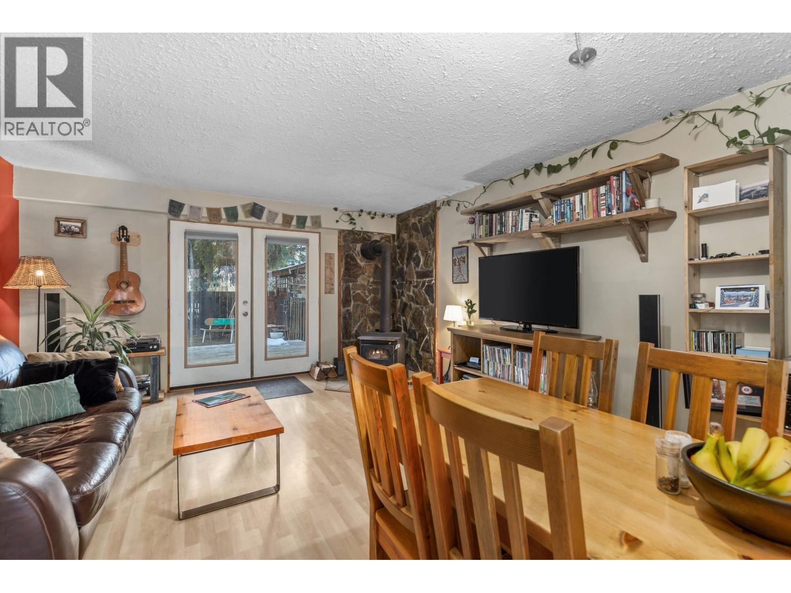 15 1470 Laurel Street, Pemberton, British Columbia  V0N 2L1 - Photo 2 - R3082837