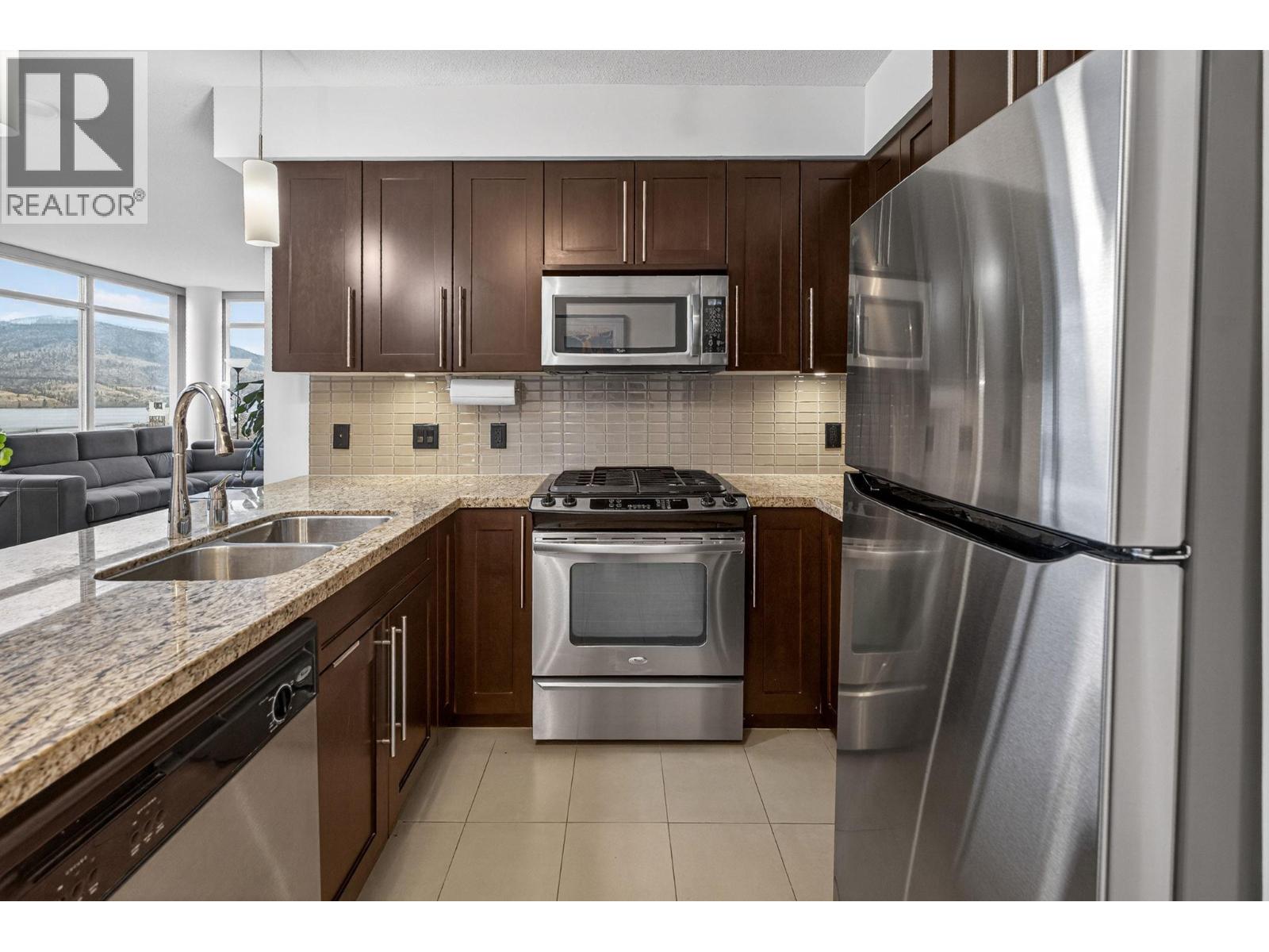 1075 Sunset Drive Unit# 801, Kelowna, British Columbia  V1Y 9Y9 - Photo 11 - 10373614