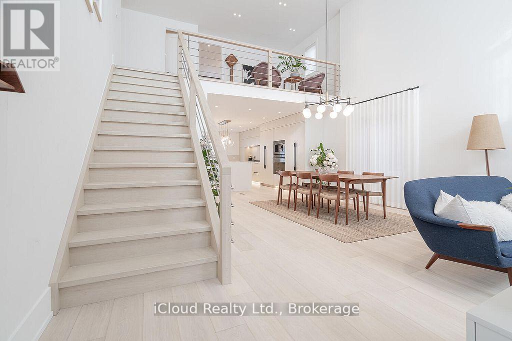 5389 Kindos Street, Burlington, Ontario  L7L 7M6 - Photo 2 - W12727564