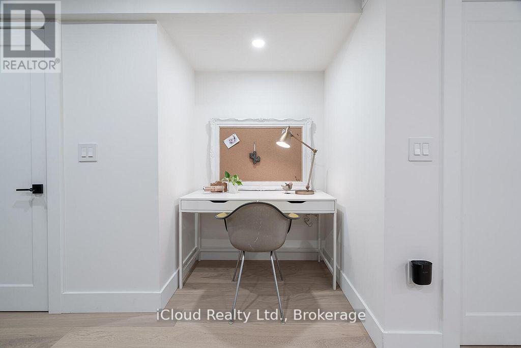 5389 Kindos Street, Burlington, Ontario  L7L 7M6 - Photo 41 - W12727564